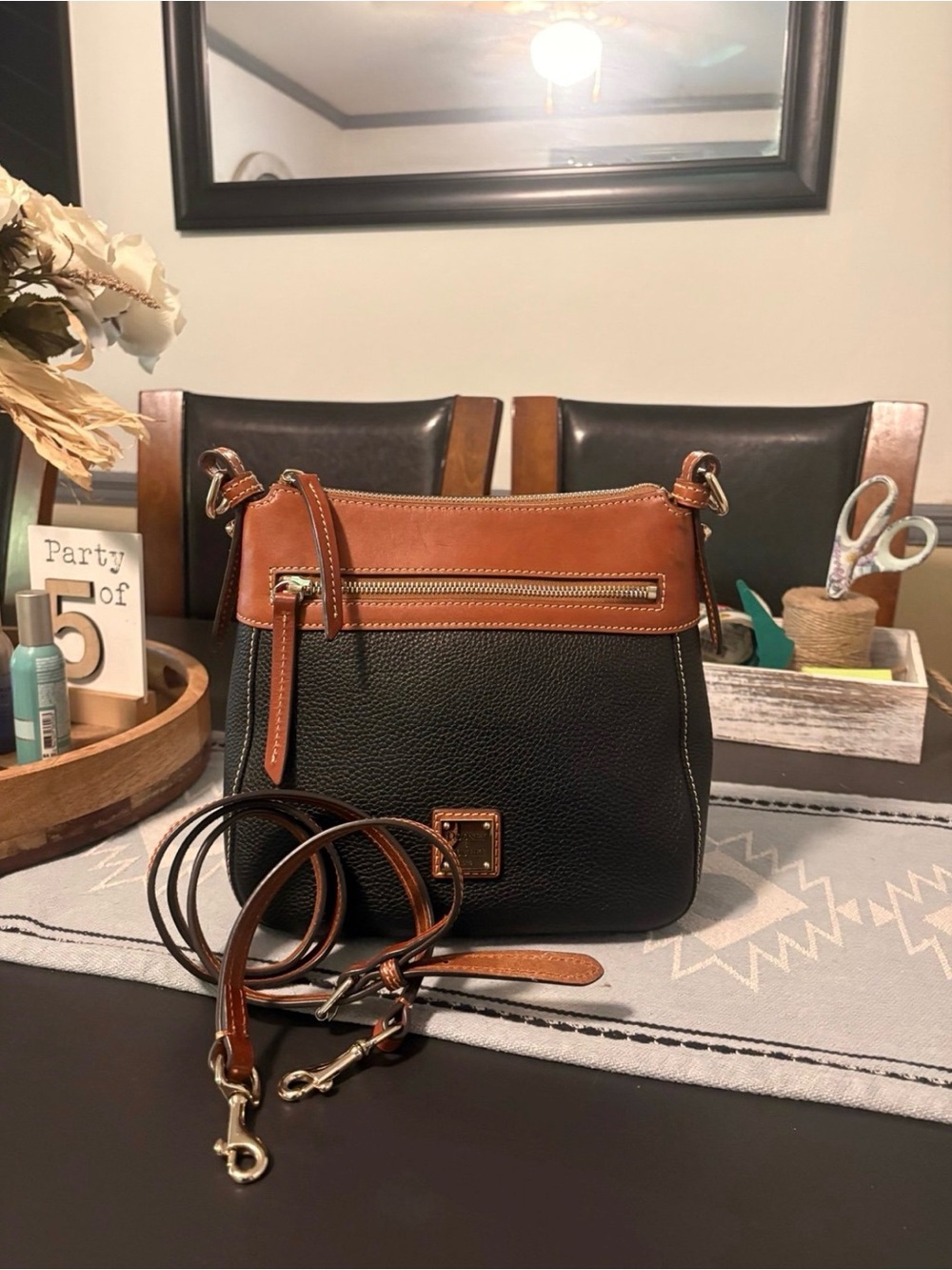 Dooney & Bourke Crossbody 25